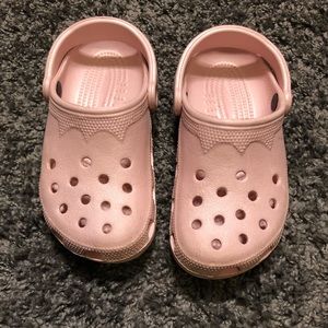 crocs